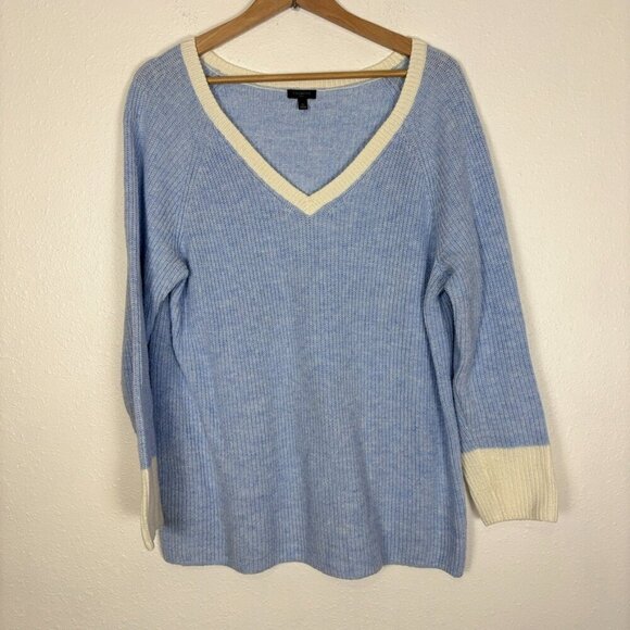 Talbots Plus Size Light Blue V-Neck PullOver Sweater Size: 1x - Picture 3 of 8